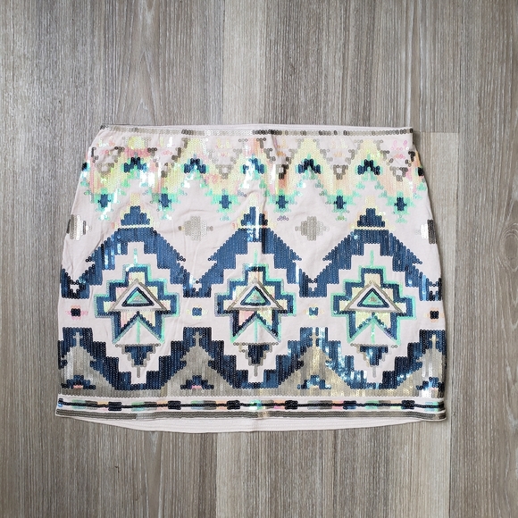 Express Sequined Mini Skirt Tribal Pattern - Picture 4 of 10